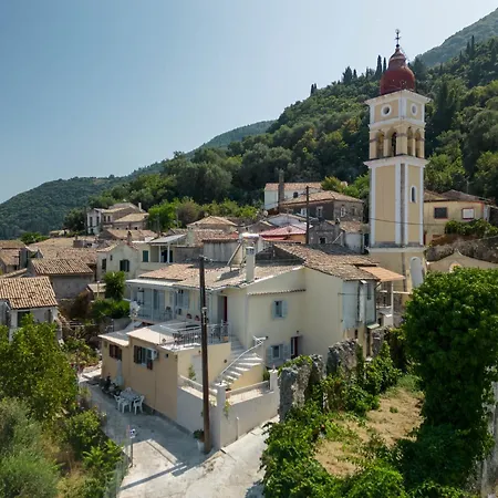 아파트 Mountain Seaview 아킬레이온